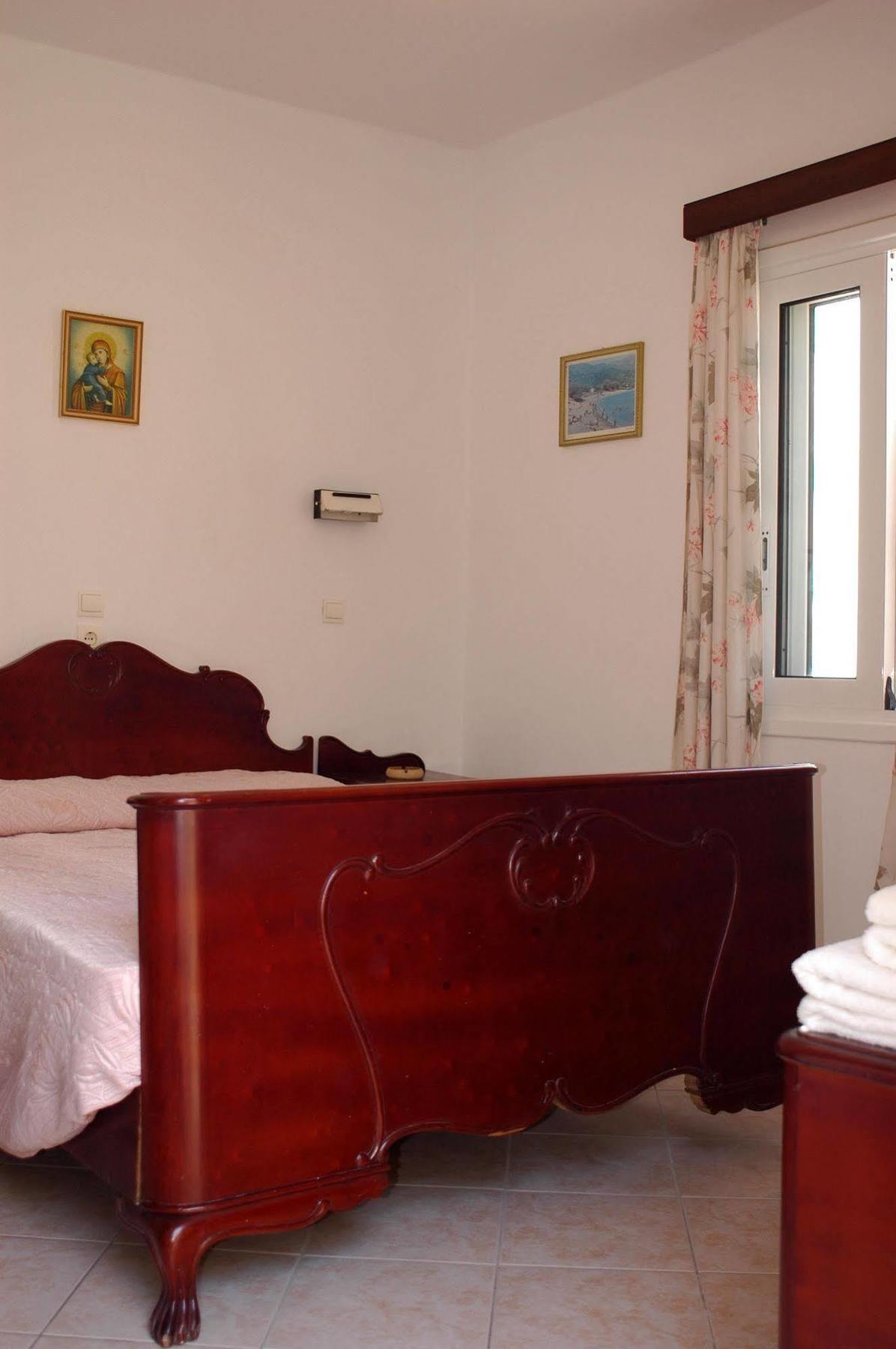 Avra Rooms Карпатос Экстерьер фото